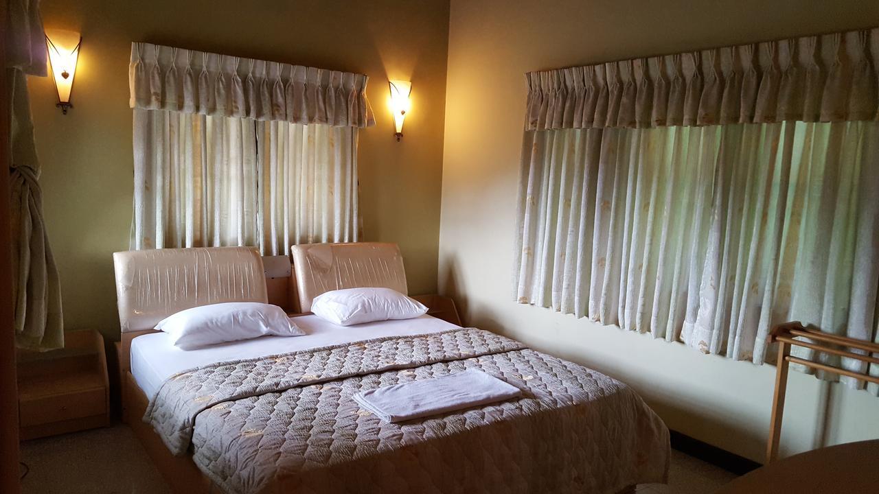 Breeze Villa Kandy Exteriör bild