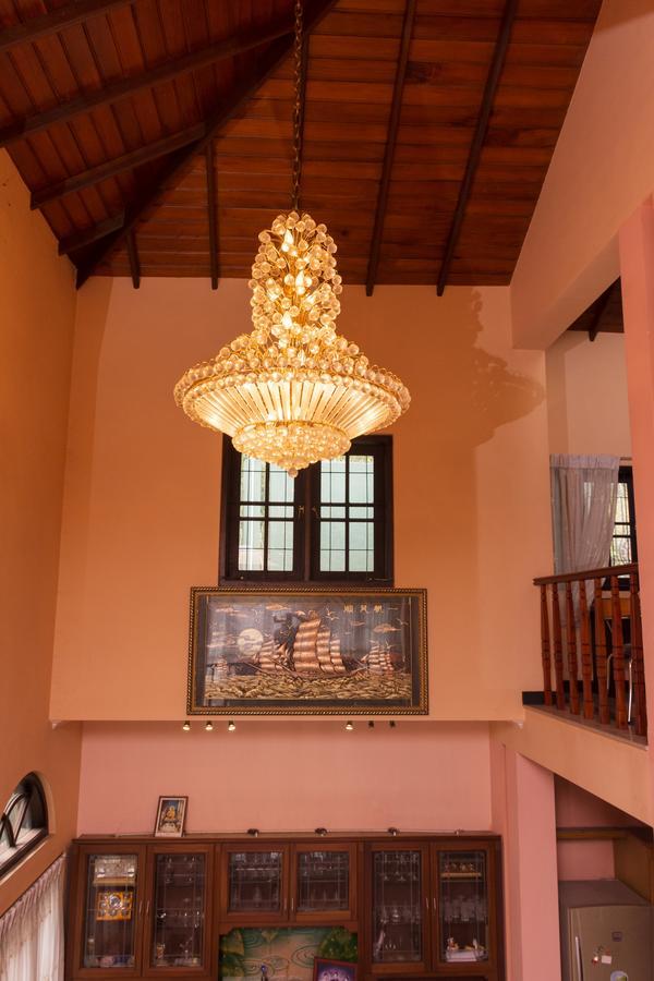 Breeze Villa Kandy Exteriör bild