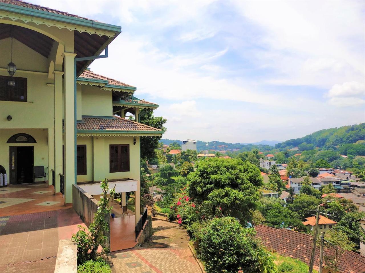 Breeze Villa Kandy Exteriör bild